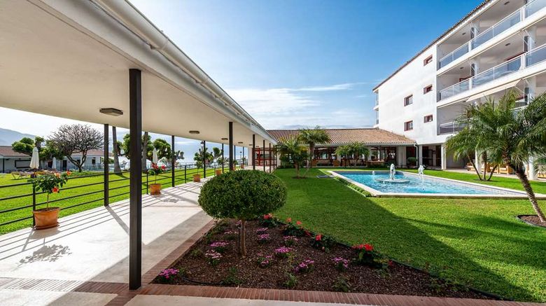 <b>Parador de Nerja Exterior</b>. Images powered by <a href="https://iceportal.shijigroup.com/" title="IcePortal" target="_blank">IcePortal</a>.