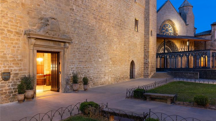 Parador de Olite Exterior