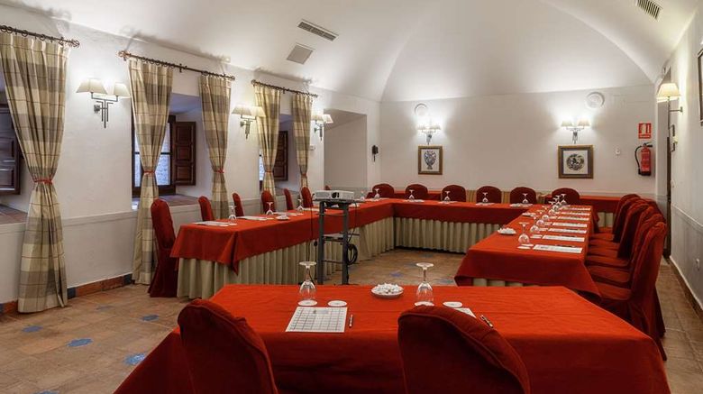 <b>Parador de Oropesa Meeting</b>. Images powered by <a href="https://iceportal.shijigroup.com/" title="IcePortal" target="_blank">IcePortal</a>.