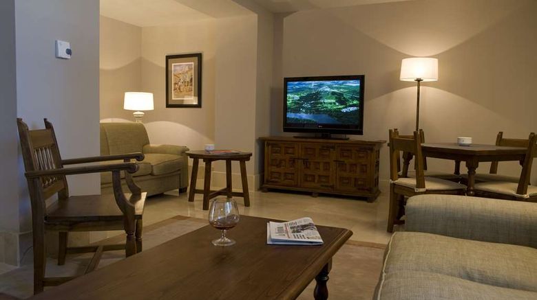 <b>Parador de Puebla de Sanabria Exterior</b>. Images powered by <a href="https://iceportal.shijigroup.com/" title="IcePortal" target="_blank">IcePortal</a>.