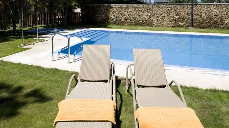 <b>Parador de Puebla de Sanabria Pool</b>. Images powered by <a href="https://iceportal.shijigroup.com/" title="IcePortal" target="_blank">IcePortal</a>.