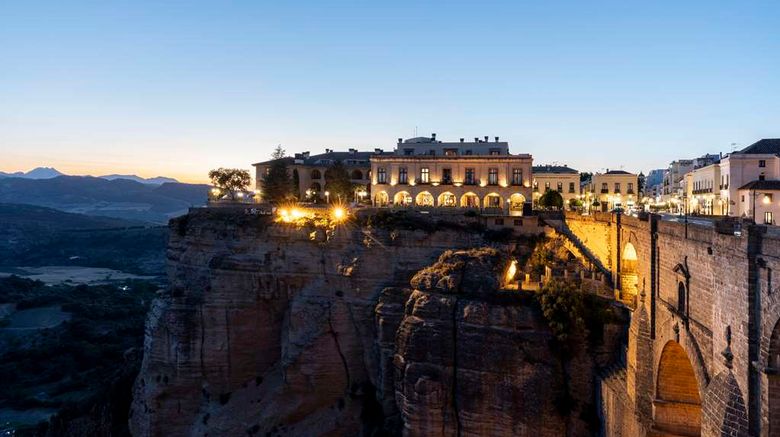 <b>Parador de Ronda Exterior</b>. Images powered by <a href="https://iceportal.shijigroup.com/" title="IcePortal" target="_blank">IcePortal</a>.