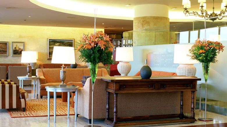 <b>Parador de Salamanca Lobby</b>. Images powered by <a href="https://iceportal.shijigroup.com/" title="IcePortal" target="_blank">IcePortal</a>.