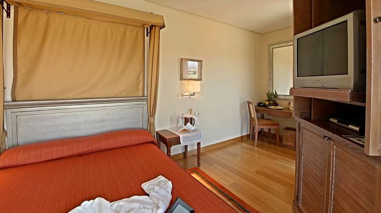 <b>Parador de Salamanca Suite</b>. Images powered by <a href="https://iceportal.shijigroup.com/" title="IcePortal" target="_blank">IcePortal</a>.