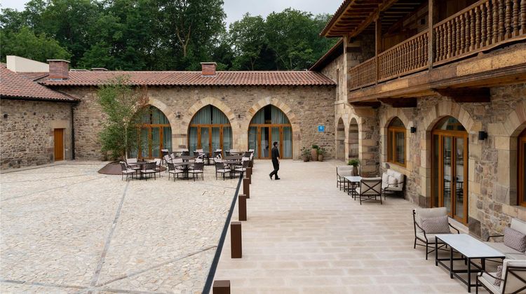 Parador de Santillana Exterior
