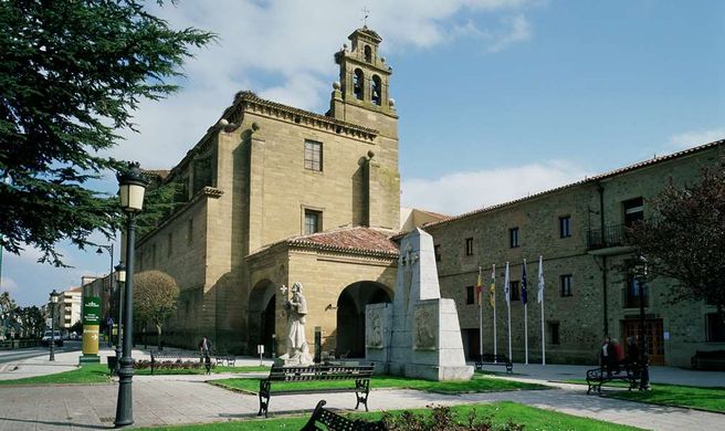 Parador de Sto Domingo Bernardo Fresneda Exterior