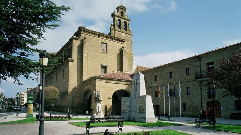 Parador de Sto Domingo Bernardo Fresneda Exterior. Images powered by <a href="https://iceportal.shijigroup.com" target="_blank" rel="noopener">Ice Portal</a>.