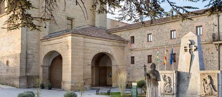 Parador de Sto Domingo Bernardo Fresneda Exterior