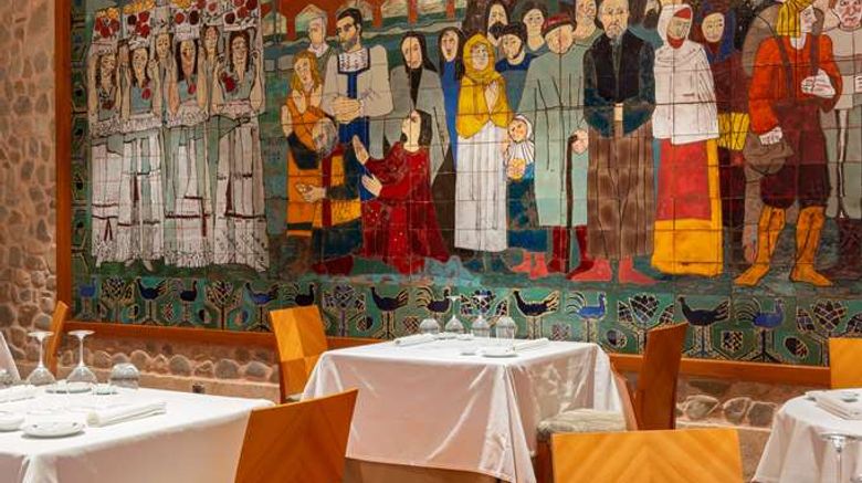 <b>Parador de Santo Domingo de la Calzada Restaurant</b>. Images powered by <a href="https://iceportal.shijigroup.com/" title="IcePortal" target="_blank">IcePortal</a>.
