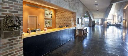Parador de Segovia Lobby