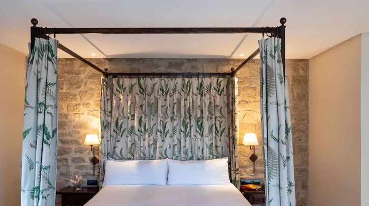 Parador de Sos del Rey Catolico Suite