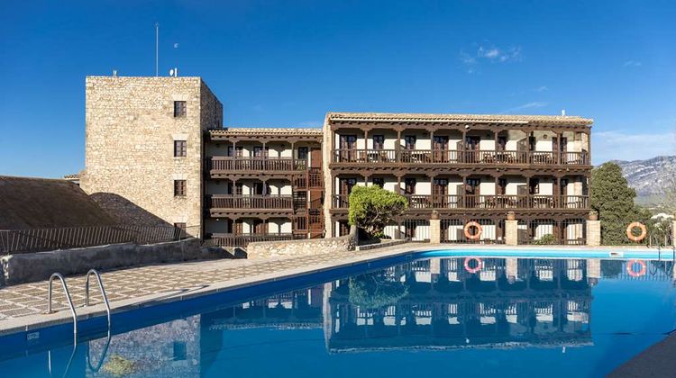 Parador de Tortosa Pool