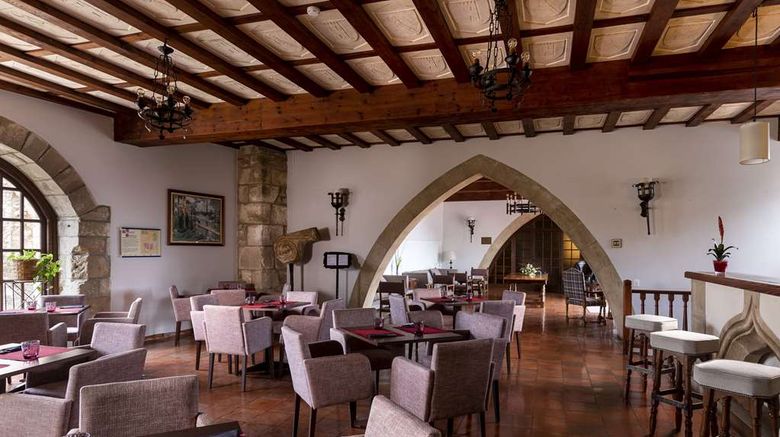 <b>Parador de Tortosa Restaurant</b>. Images powered by <a href="https://iceportal.shijigroup.com/" title="IcePortal" target="_blank">IcePortal</a>.