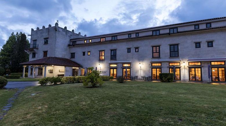 <b>Parador de Tui Exterior</b>. Images powered by <a href="https://iceportal.shijigroup.com/" title="IcePortal" target="_blank">IcePortal</a>.
