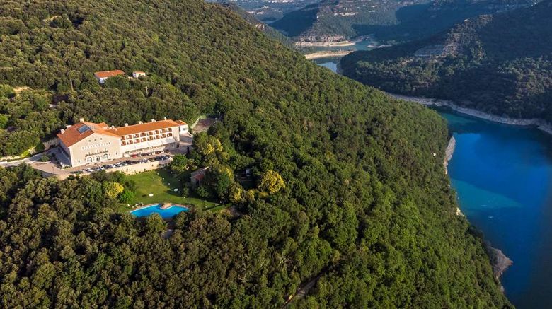 <b>Parador de Vic Exterior</b>. Images powered by <a href="https://iceportal.shijigroup.com/" title="IcePortal" target="_blank">IcePortal</a>.