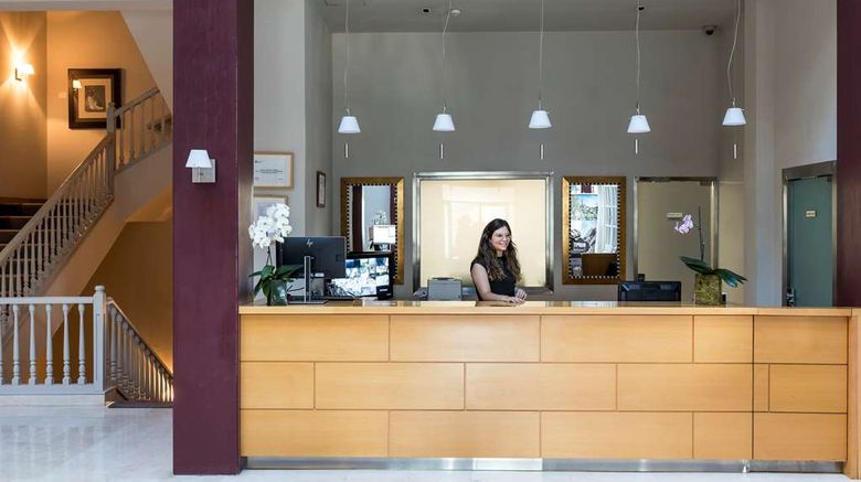 <b>Parador de Vic Lobby</b>. Images powered by <a href="https://iceportal.shijigroup.com/" title="IcePortal" target="_blank">IcePortal</a>.