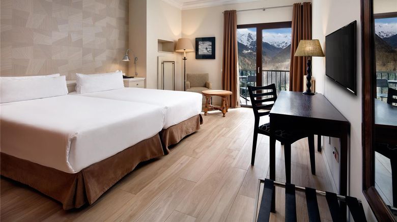 <b>Parador de Vielha Room</b>. Images powered by <a href="https://iceportal.shijigroup.com/" title="IcePortal" target="_blank">IcePortal</a>.