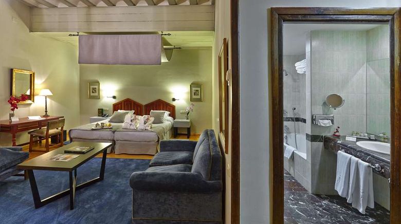 <b>Parador de Zamora Room</b>. Images powered by <a href="https://iceportal.shijigroup.com/" title="IcePortal" target="_blank">IcePortal</a>.