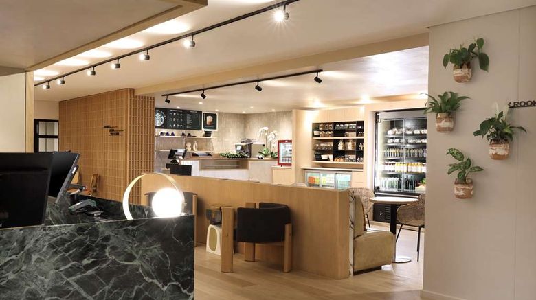 <b>Hyatt House Johannesburg Sandton Lobby</b>. Images powered by <a href="https://iceportal.shijigroup.com/" title="IcePortal" target="_blank">IcePortal</a>.