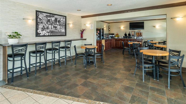 <b>Quality Inn & Suites Vernon Restaurant</b>. Images powered by <a href="https://iceportal.shijigroup.com/" title="IcePortal" target="_blank">IcePortal</a>.