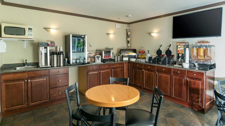Quality Inn & Suites Vernon Restaurant