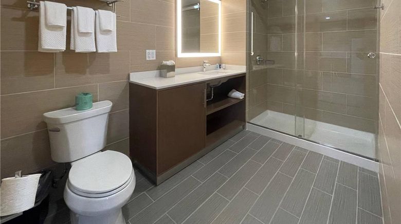 <b>MainStay Suites Room</b>. Images powered by <a href="https://iceportal.shijigroup.com/" title="IcePortal" target="_blank">IcePortal</a>.