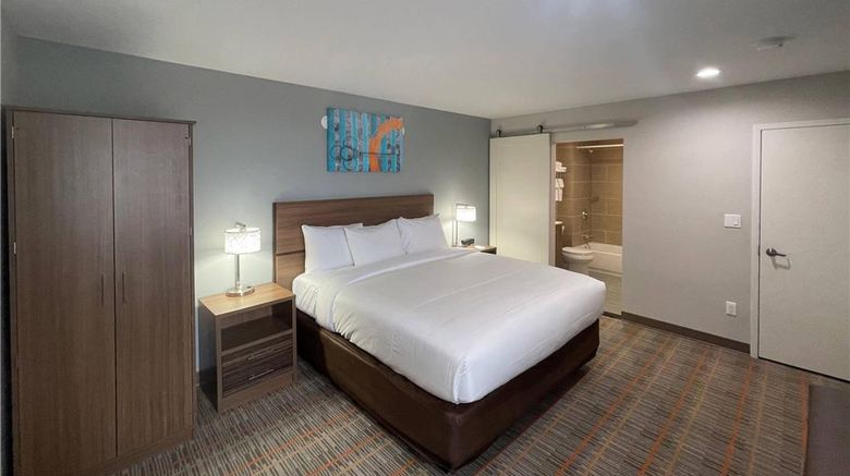 <b>MainStay Suites Room</b>. Images powered by <a href="https://iceportal.shijigroup.com/" title="IcePortal" target="_blank">IcePortal</a>.