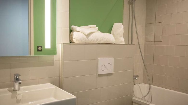 <b>Best Western 11BAUER Paris St Ouen Room</b>. Images powered by <a href="https://iceportal.shijigroup.com/" title="IcePortal" target="_blank">IcePortal</a>.