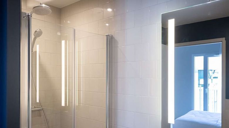 <b>Best Western 11BAUER Paris St Ouen Room</b>. Images powered by <a href="https://iceportal.shijigroup.com/" title="IcePortal" target="_blank">IcePortal</a>.