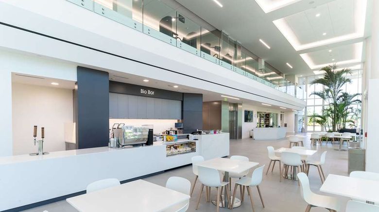 <b>Innovation Hotel Restaurant</b>. Images powered by <a href="https://iceportal.shijigroup.com/" title="IcePortal" target="_blank">IcePortal</a>.