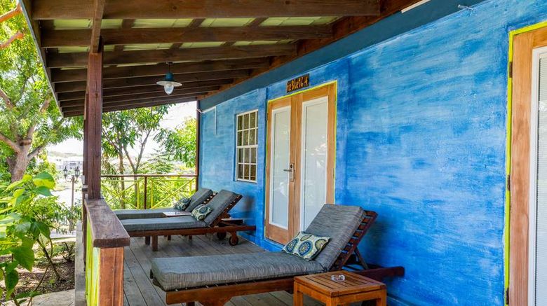 <b>True Blue Bay Resort Room</b>. Images powered by <a href="https://iceportal.shijigroup.com/" title="IcePortal" target="_blank">IcePortal</a>.