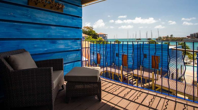 <b>True Blue Bay Resort Suite</b>. Images powered by <a href="https://iceportal.shijigroup.com/" title="IcePortal" target="_blank">IcePortal</a>.