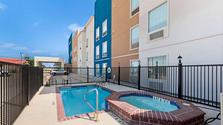 <b>AmericInn by Wyndham New Braunfels Pool</b>. Images powered by <a href="https://iceportal.shijigroup.com/" title="IcePortal" target="_blank">IcePortal</a>.