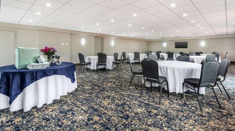 <b>Best Western Plus Laurel Meeting</b>. Images powered by <a href="https://iceportal.shijigroup.com/" title="IcePortal" target="_blank">IcePortal</a>.