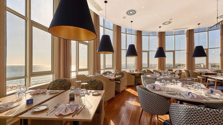 <b>TRYP Lisboa Caparica Mar Hotel Restaurant</b>. Images powered by <a href="https://iceportal.shijigroup.com/" title="IcePortal" target="_blank">IcePortal</a>.