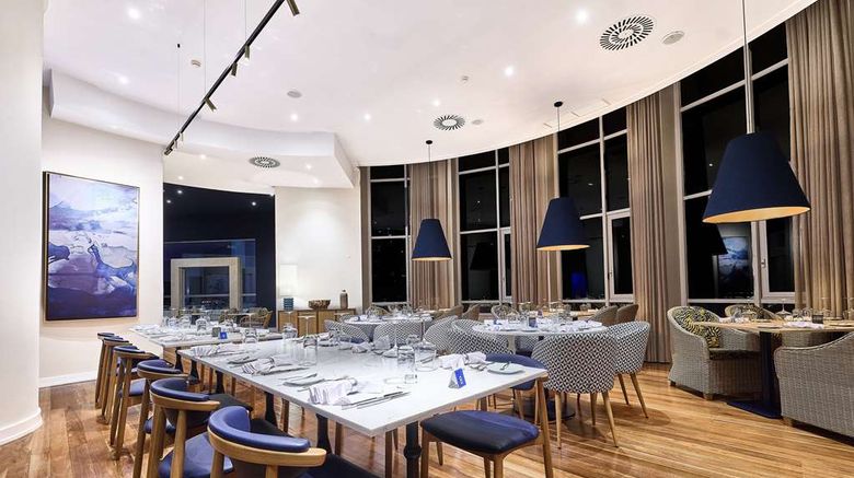 <b>TRYP Lisboa Caparica Mar Hotel Restaurant</b>. Images powered by <a href="https://iceportal.shijigroup.com/" title="IcePortal" target="_blank">IcePortal</a>.