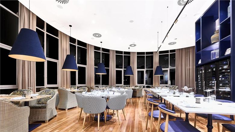 <b>TRYP Lisboa Caparica Mar Hotel Restaurant</b>. Images powered by <a href="https://iceportal.shijigroup.com/" title="IcePortal" target="_blank">IcePortal</a>.