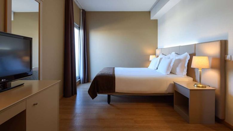 <b>Tryp Porto Centro Room</b>. Images powered by <a href="https://iceportal.shijigroup.com/" title="IcePortal" target="_blank">IcePortal</a>.
