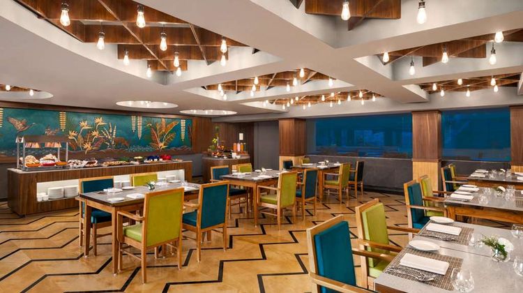 Howard Johnson by Wyndham Udaipur Restaurant