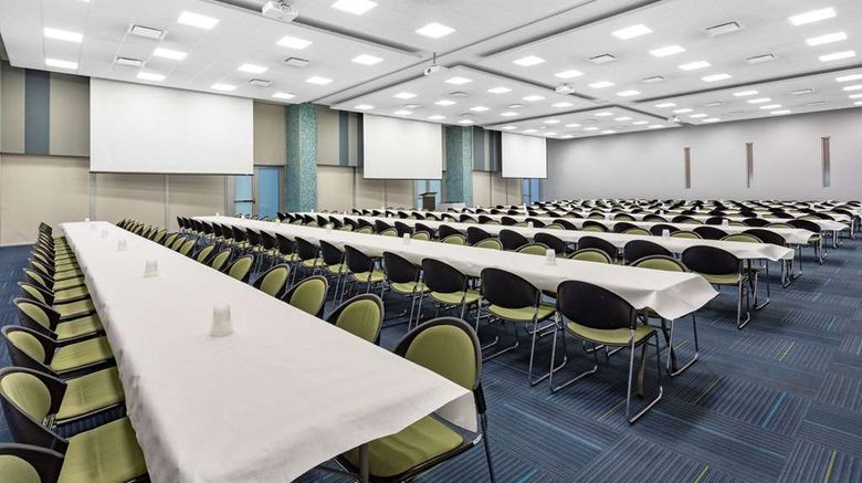 <b>Microtel Inn & Sts by Wyndham Summerside Meeting</b>. Images powered by <a href="https://iceportal.shijigroup.com/" title="IcePortal" target="_blank">IcePortal</a>.