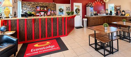 Econo Lodge Lobby