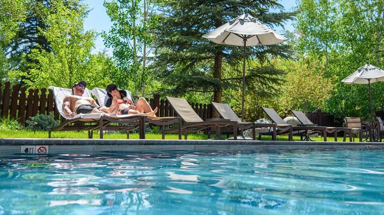<b>The Inn at Riverwalk Pool</b>. Images powered by <a href="https://iceportal.shijigroup.com/" title="IcePortal" target="_blank">IcePortal</a>.
