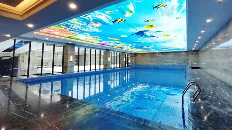 <b>Wyndham Grand Tongren Downtown Pool</b>. Images powered by <a href="https://iceportal.shijigroup.com/" title="IcePortal" target="_blank">IcePortal</a>.