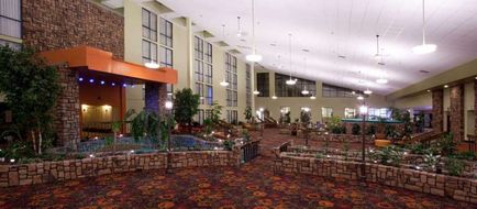 Ramada Plaza by Wyndham Sheridan Lobby