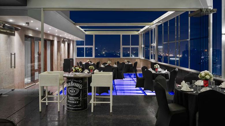 <b>Golden Tulip Gurgaon - Sector 29 Restaurant</b>. Images powered by <a href="https://iceportal.shijigroup.com/" title="IcePortal" target="_blank">IcePortal</a>.