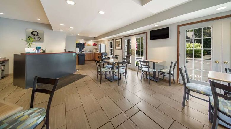 <b>Quality Inn Great Barrington Lobby</b>. Images powered by <a href="https://iceportal.shijigroup.com/" title="IcePortal" target="_blank">IcePortal</a>.