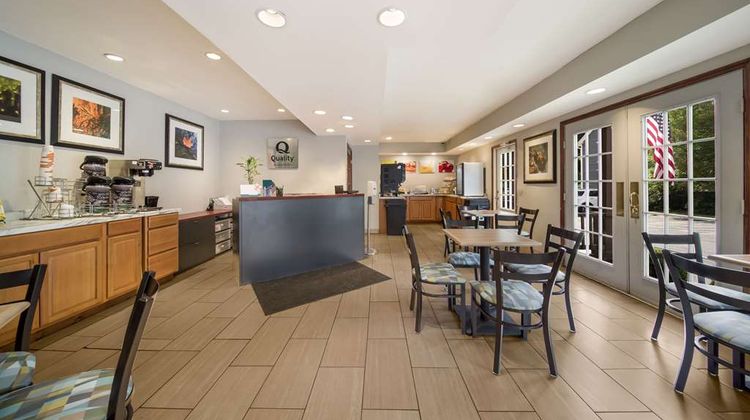 Quality Inn Great Barrington Lobby