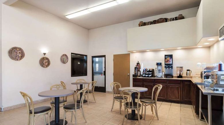 <b>Rodeway Inn Gallup Restaurant</b>. Images powered by <a href="https://iceportal.shijigroup.com/" title="IcePortal" target="_blank">IcePortal</a>.