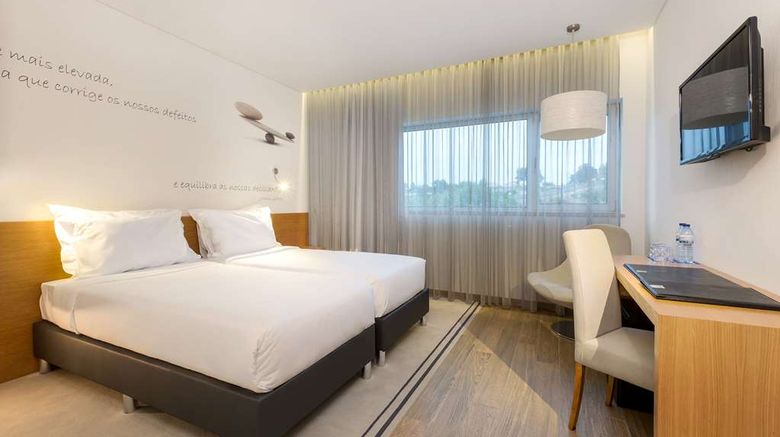 <b>Tryp Leiria Room</b>. Images powered by <a href="https://iceportal.shijigroup.com/" title="IcePortal" target="_blank">IcePortal</a>.