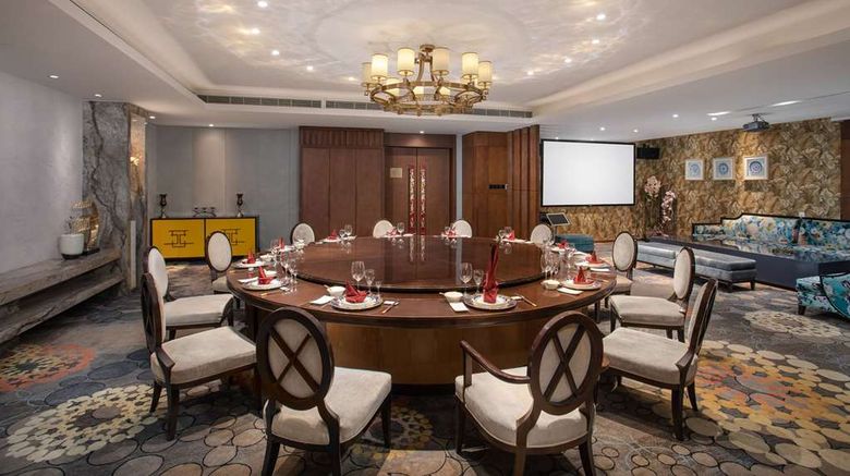 <b>Days Hotel by Wyndham Railway Station Restaurant</b>. Images powered by <a href="https://iceportal.shijigroup.com/" title="IcePortal" target="_blank">IcePortal</a>.